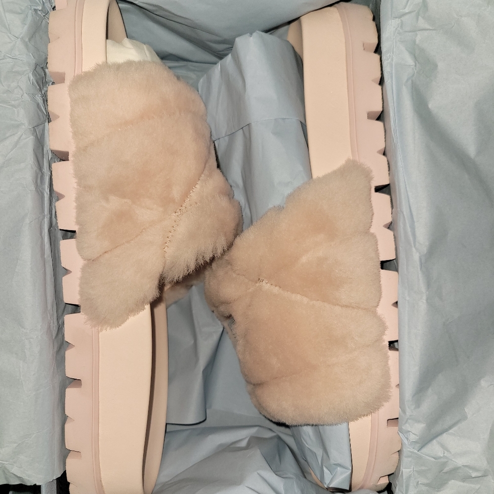 Prada slides